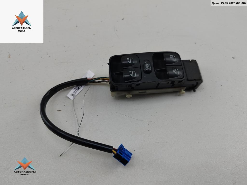 блок управления стеклоподъемниками Mercedes-Benz C-Класс W203/S203/CL203 2003, 2.2 л., дизель, МКПП, чёрный, универсал, A2038210479 - фото №1