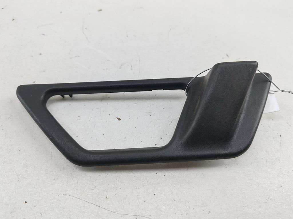 Накладка на ручку двери Mercedes-Benz W124 1987, 2.0 л., бензин, МКПП, серый, седан, AU2990000