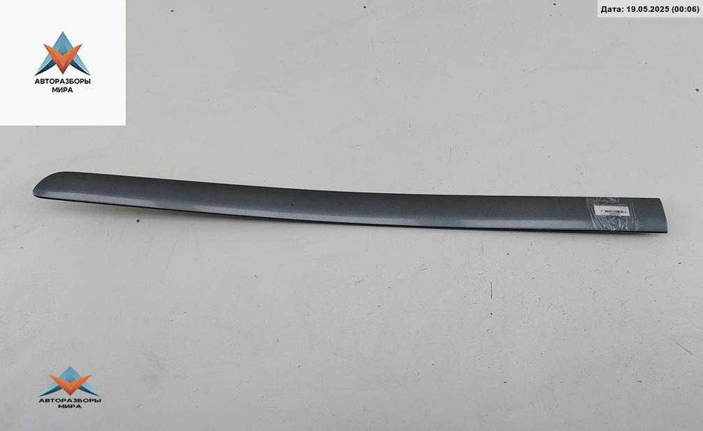 молдинг двери передней правой Volkswagen Touran 1 поколение 2004, 1.9 л., дизель, МКПП, серый, минивэн, 1T0853516B - фото №1