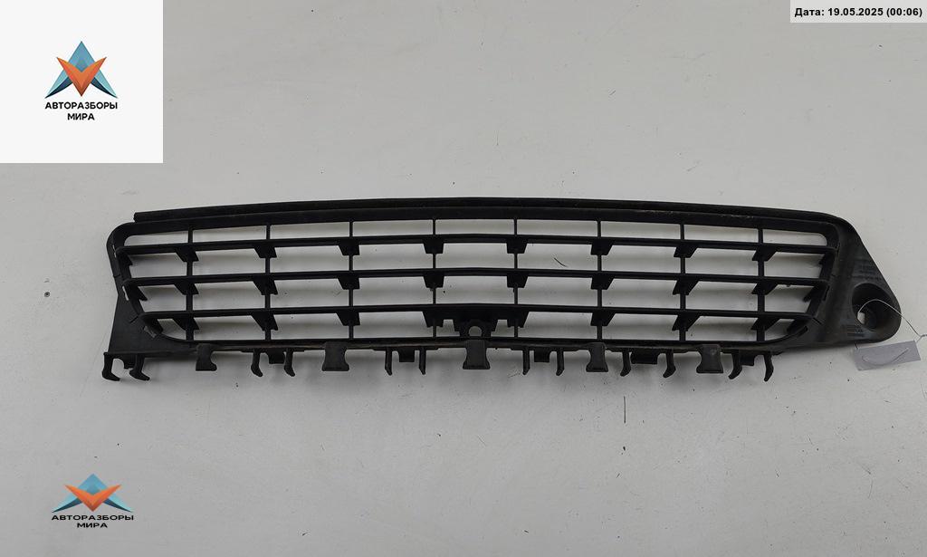 заглушка (решетка) в бампер Opel Signum C 2003, 2.2 л., дизель, АКПП, серый, хетчбэк 5 дв., 13182904 - фото №1