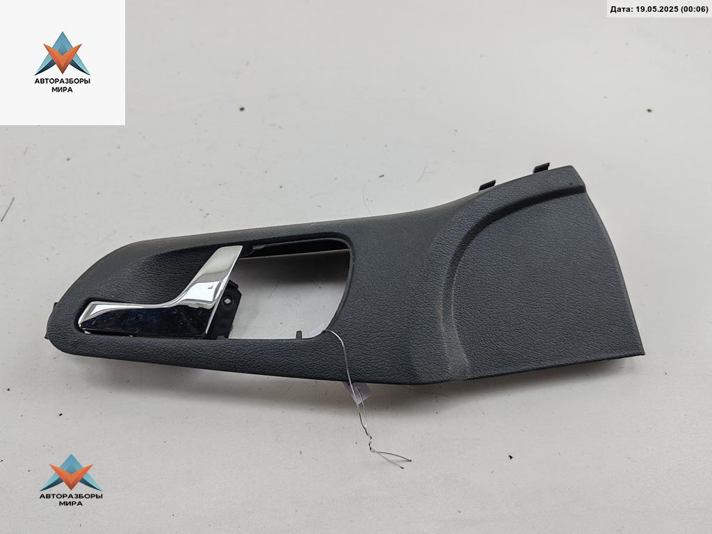 ручка внутренняя передняя левая Skoda Octavia mk1 (A4 1U) 2001, 1.6 л., бензин, МКПП, синий, универсал - фото №1