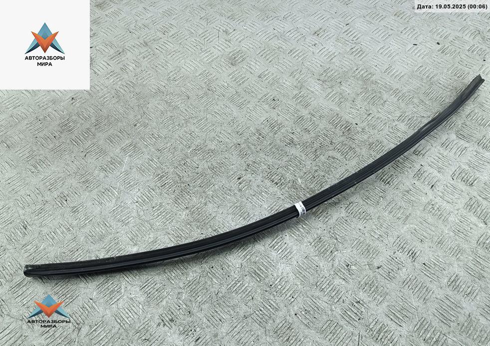 молдинг лобового стекла Renault Laguna 2 поколение 2001, 1.8 л., бензин, МКПП, синий, хетчбэк 5 дв. - фото №1