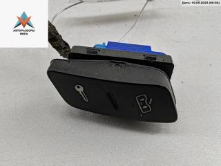 кнопка центрального замка Volkswagen Golf 5 поколение 2005, 1.6 л., бензин, МКПП, красный, хетчбэк 5 дв., 1K0962125