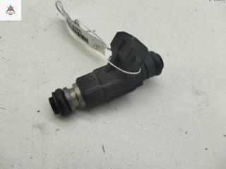 форсунка Volkswagen Polo 3 поколение 1997, 1.4 л., бензин, МКПП, синий, седан, 030906031E