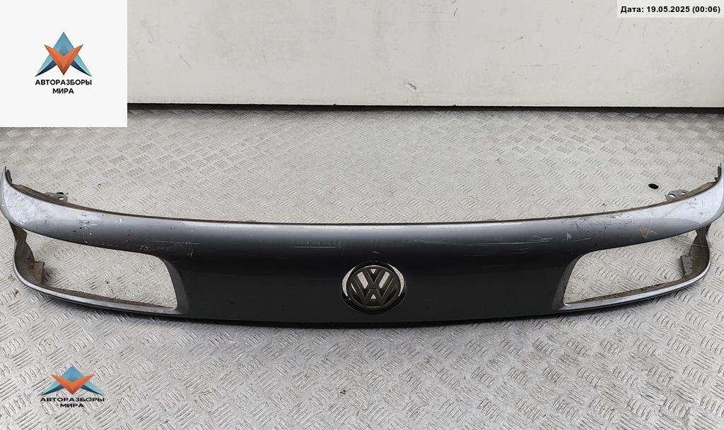 решетка радиатора Volkswagen Passat B3 1992, серый, универсал, 3578536536 - фото №1