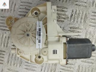 моторчик стеклоподъемника передний левый Ford Focus 2 поколение [рестайлинг] 2010, 1.6 л., МКПП, универсал, 4M5T14A389