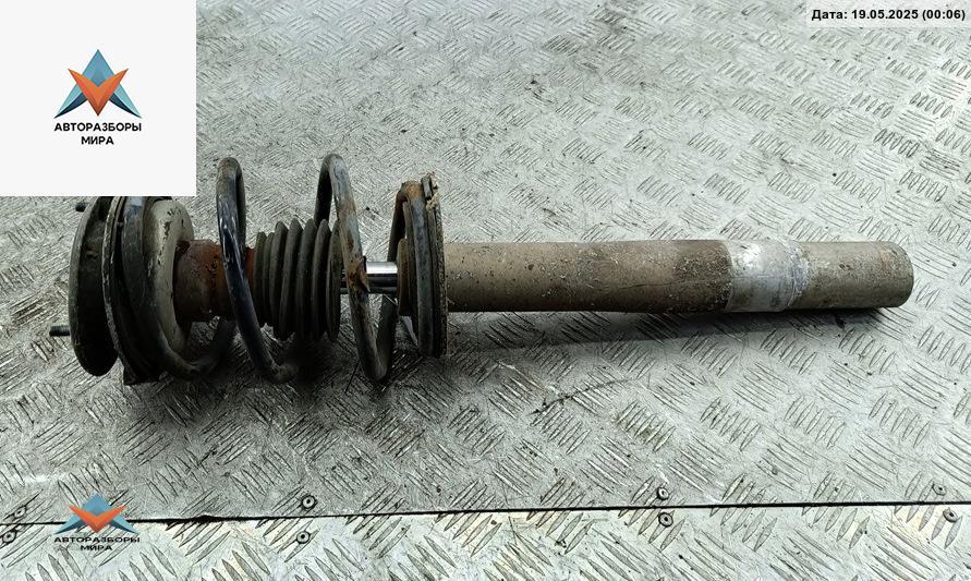 стойка передняя BMW 5 серия E39 1997, 2.5 л., бензин, МКПП, синий, универсал, 1095083 - фото №1