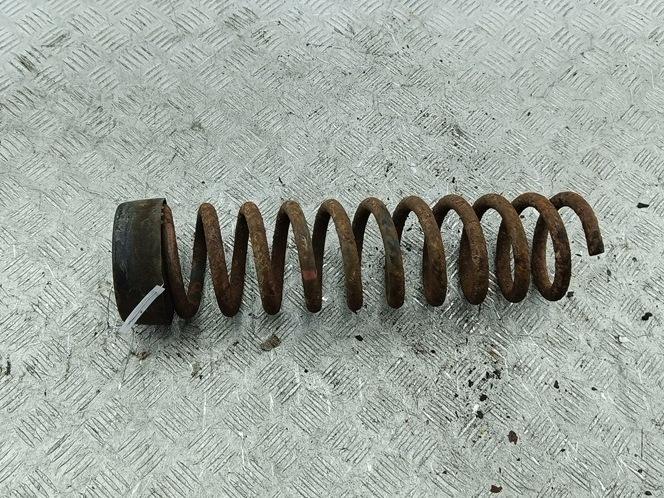 пружина передняя Mercedes-Benz W124 1987, 2.0 л., бензин, МКПП, серый, седан
