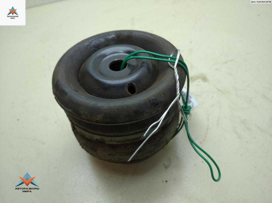 Опора амортизатора переднего (верхняя) Mercedes-Benz Vito-1 W638 2003, 2.2 л., дизель, МКПП, белый, микроавтобус, 6383230420 - фото №1