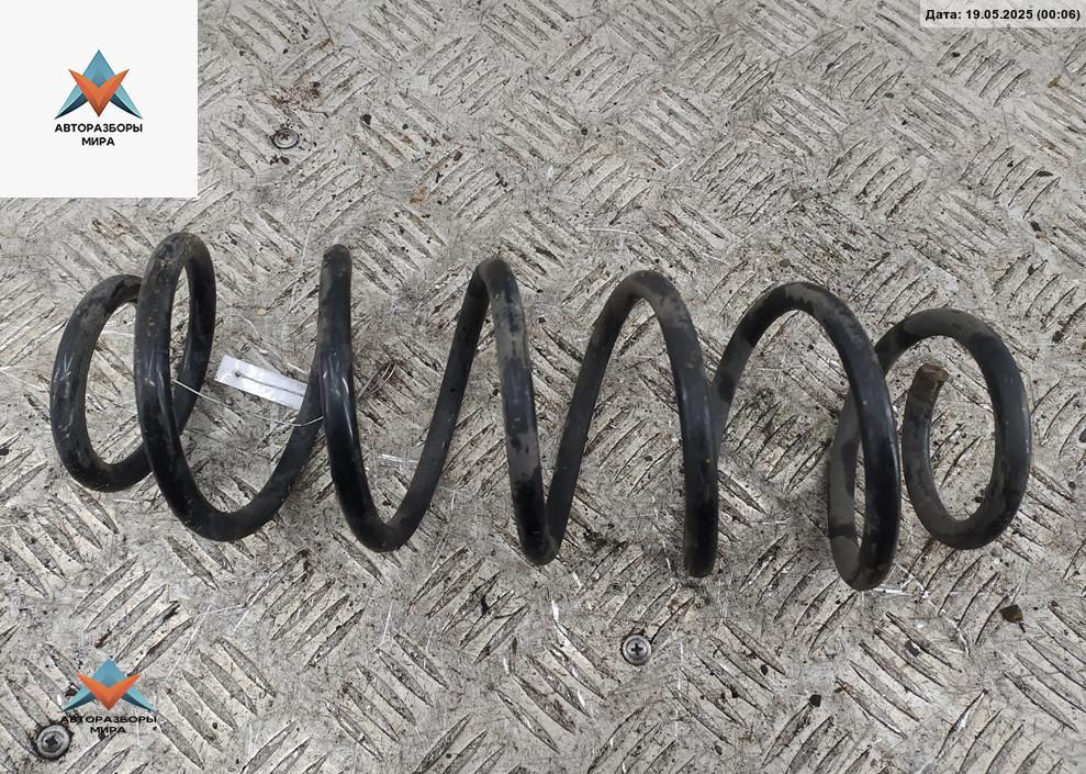 пружина задняя Mitsubishi Space Star/Mirage ) 2015, 1.0 л., бензин, МКПП, белый, хетчбэк 5 дв., 4140A464 - фото №1