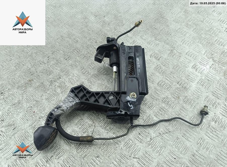 цилиндр сцепления главный Volkswagen Bora 1 поколение 2002, 2.3 л., бензин, МКПП, серый, универсал - фото №1