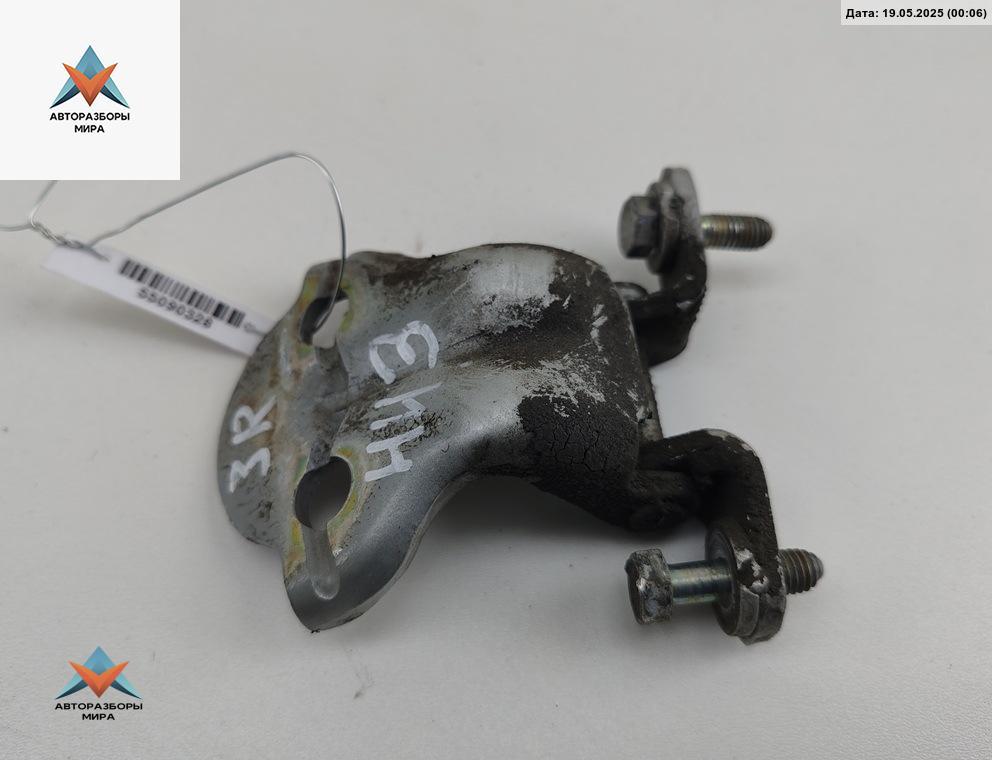 петля двери Mitsubishi Space Star 1 поколение 1999, серый, минивэн - фото №1