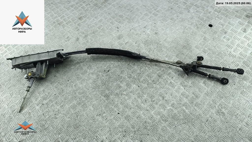 кулиса Volkswagen Touran 1 поколение 2003, 1.6 л., бензин, МКПП, серый, минивэн - фото №1