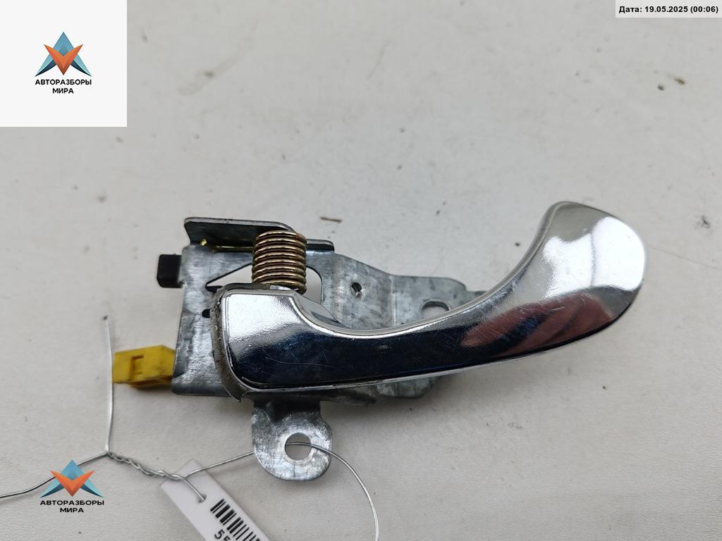 ручка внутренняя передняя левая Mitsubishi Space Star 1 поколение 1999, 1.8 л., бензин, МКПП, серый, минивэн - фото №1