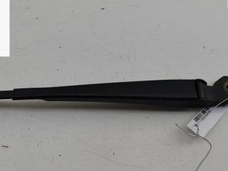 Щеткодержатель (поводок стеклоочистителя) задний Audi A6 4B/C5 [рестайлинг] 2004, 2.5 л., дизель, МКПП, чёрный, универсал, 8D9955407