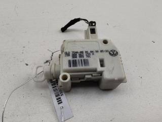 активатор замка багажника Audi A6 4B/C5 1998, 2.4 л., бензин, МКПП, зелёный, универсал, 3B0862159