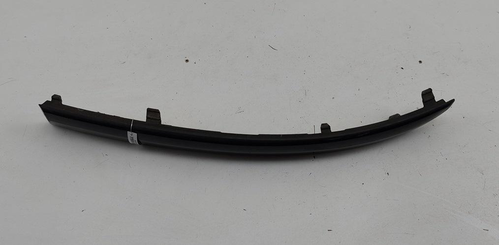 молдинг переднего бампера BMW 1 E81/E87 2005, 1.6 л., бензин, МКПП, чёрный, хетчбэк 5 дв., 7124499