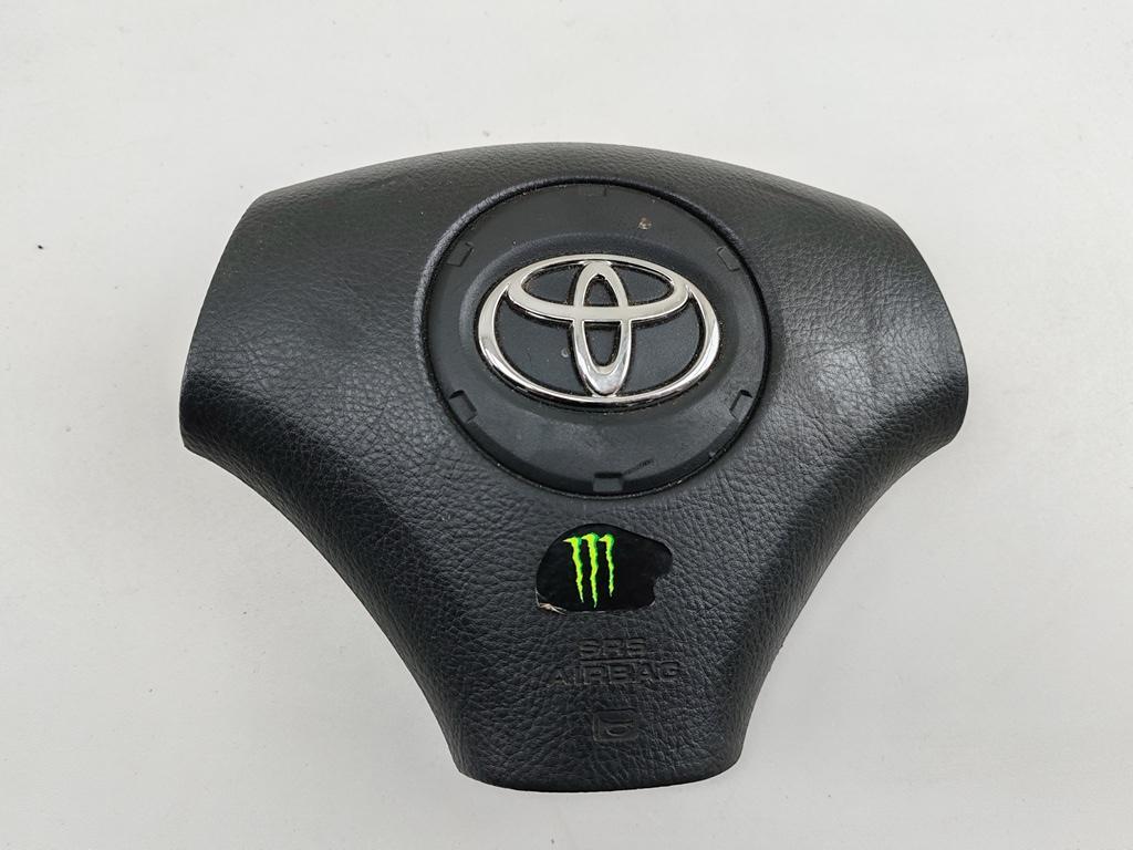 подушка безопасности водителя Toyota COROLLA VERSO 2003, 2.0 л., дизель, МКПП, серый, минивэн, 8420503