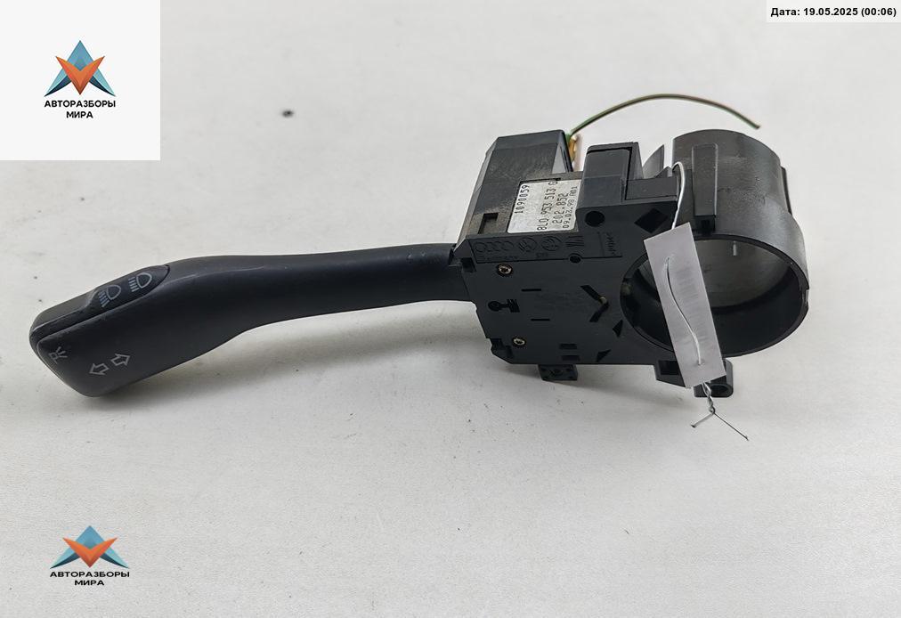 переключатель поворотов Audi A6 4B/C5 1998, 2.4 л., бензин, МКПП, серый, универсал, 8L0953513G - фото №1