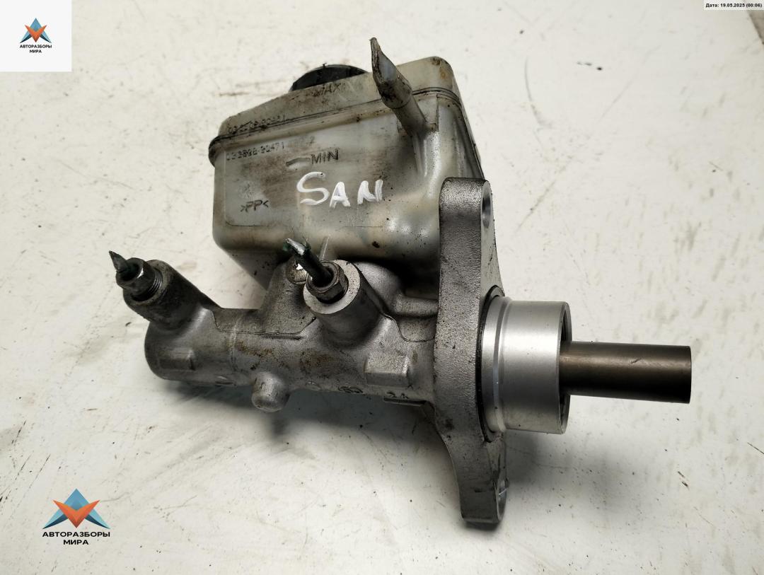 цилиндр тормозной главный Dacia (Renault) Sandero I 2009, 1.2 л., бензин, МКПП, красный, хетчбэк 5 дв., 19490 - фото №1