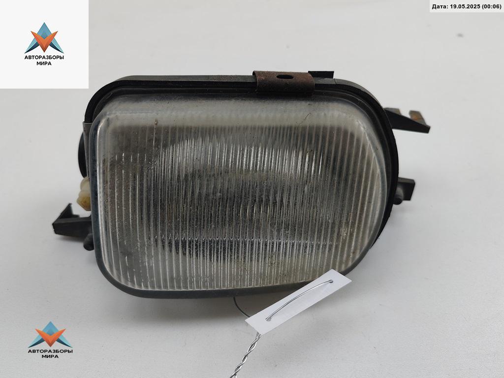 фара противотуманная правая Mercedes-Benz C-Класс W203/S203/CL203 2003, 2.2 л., дизель, МКПП, синий, седан, 2158200656 - фото №1