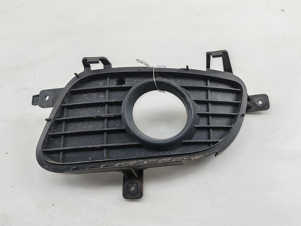 рамка фары противотуманной левой Mercedes-Benz A W169 2004, 1.7 л., бензин, МКПП, серый, хетчбэк 5 дв., 1698850522