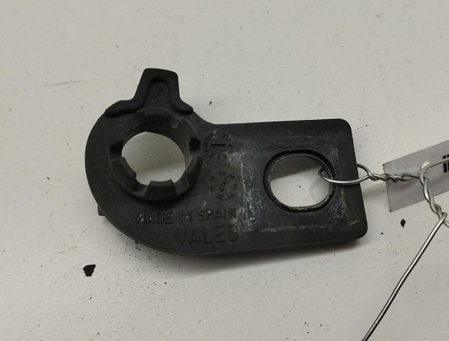 крепление фары правой Audi A4 B5 1999, 2.4 л., бензин, АКПП, синий, универсал, 8D0941454