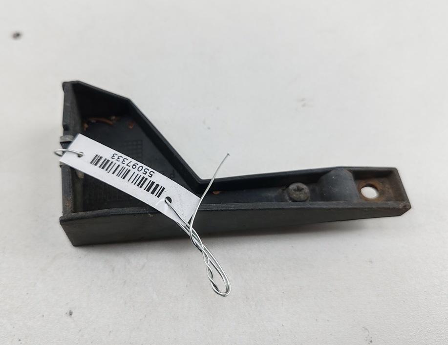 кронштейн переднего бампера BMW 3 E36 1991, 1.8 л., бензин, АКПП, белый, седан, 1977107 - фото №1