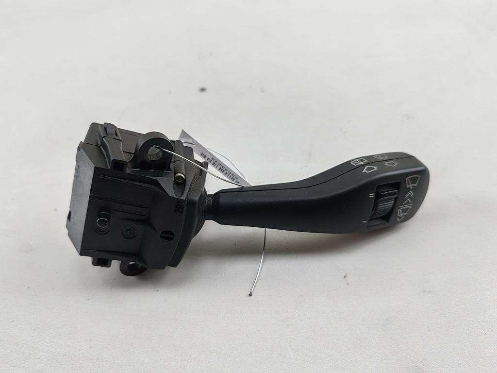 переключатель дворников BMW 5 E39 2002, 2.0 л., дизель, МКПП, чёрный, универсал, 8363669
