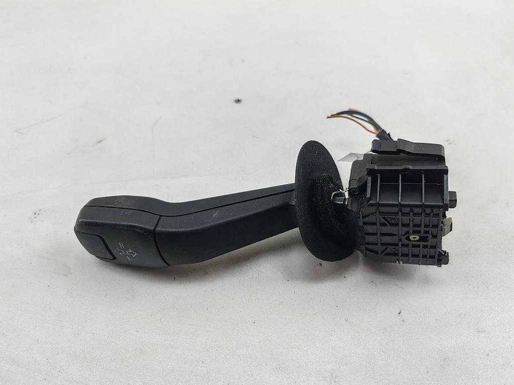 переключатель поворотов BMW 5 E39 1998, 2.5 л., бензин, АКПП, серый, седан, 8352172