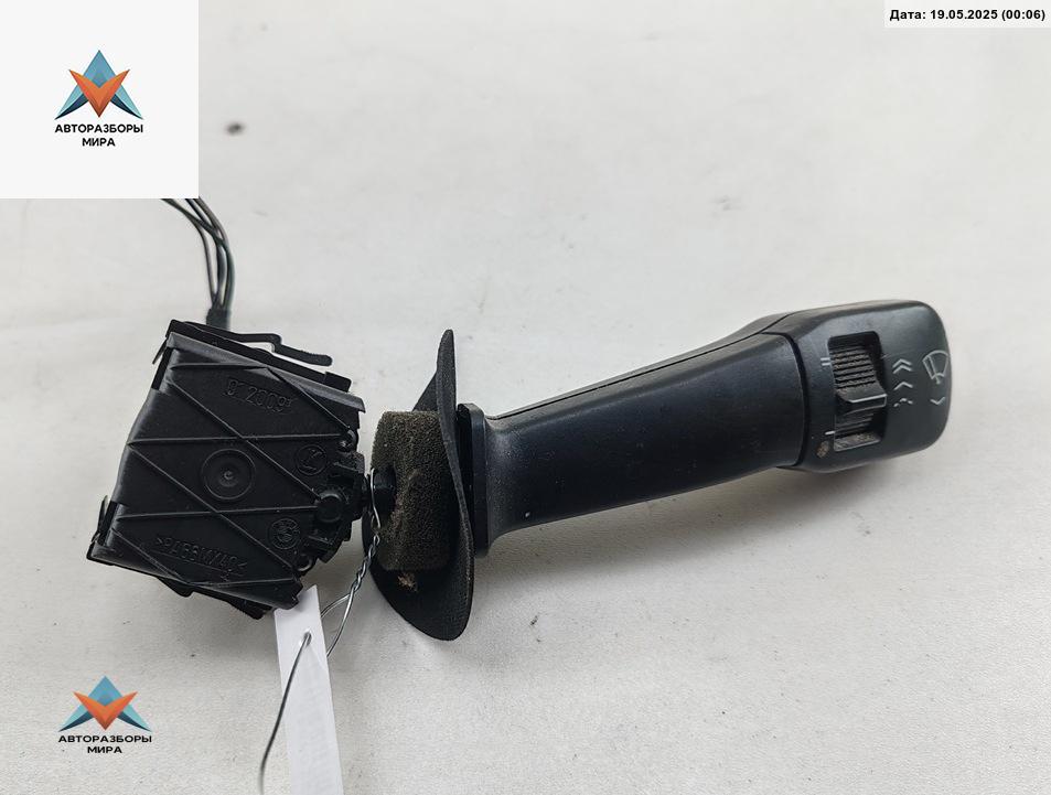 переключатель дворников BMW 5 серия E39 1998, 2.5 л., бензин, АКПП, серый, седан, 8352013 - фото №1