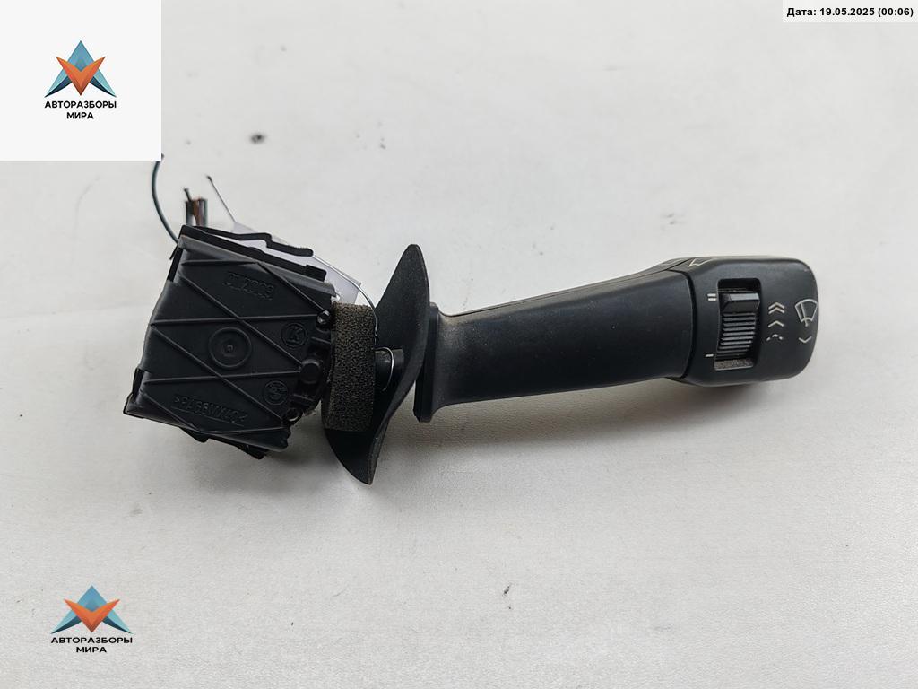 переключатель дворников BMW 5 серия E39 1997, 2.5 л., бензин, МКПП, синий, универсал, 8360879 - фото №1