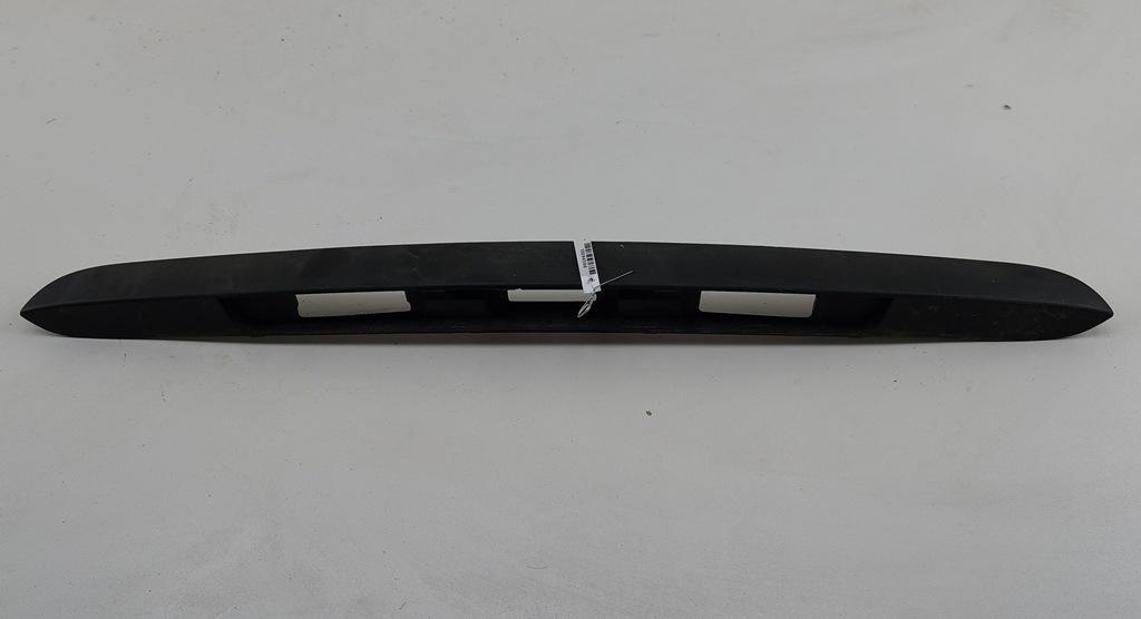 накладка подсветки номера Renault Modus 2005, 1.2 л., бензин, МКПП, синий, хетчбэк 5 дв., 8200220557