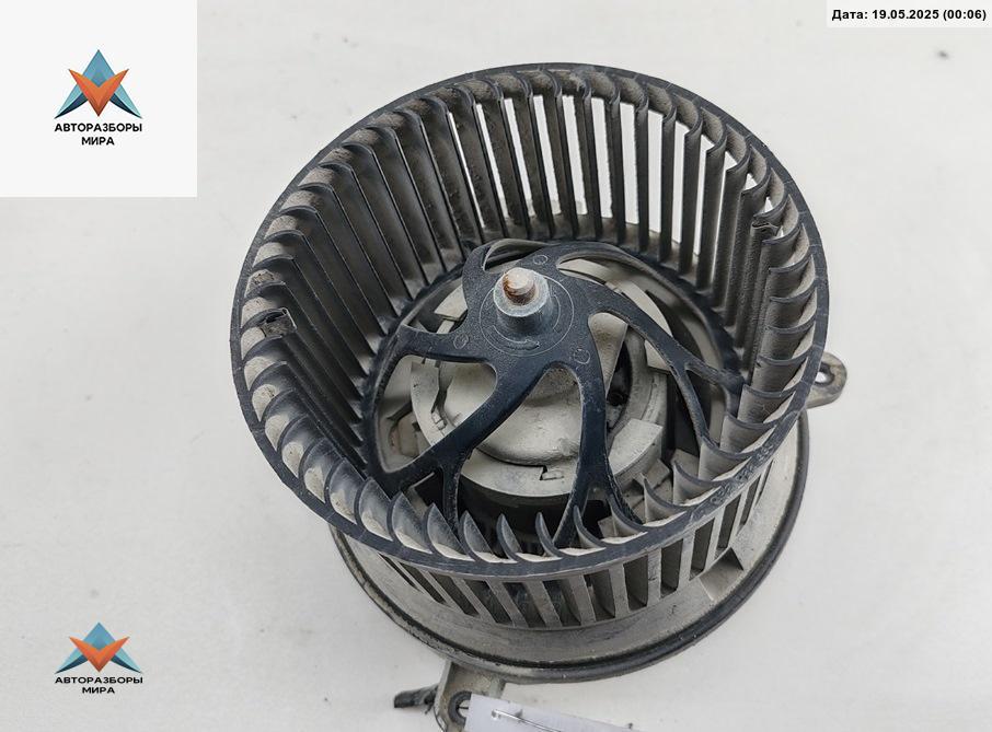 моторчик печки Mercedes-Benz Sprinter W901-W905 1995, 2.3 л., дизель, МКПП, белый, микроавтобус - фото №1