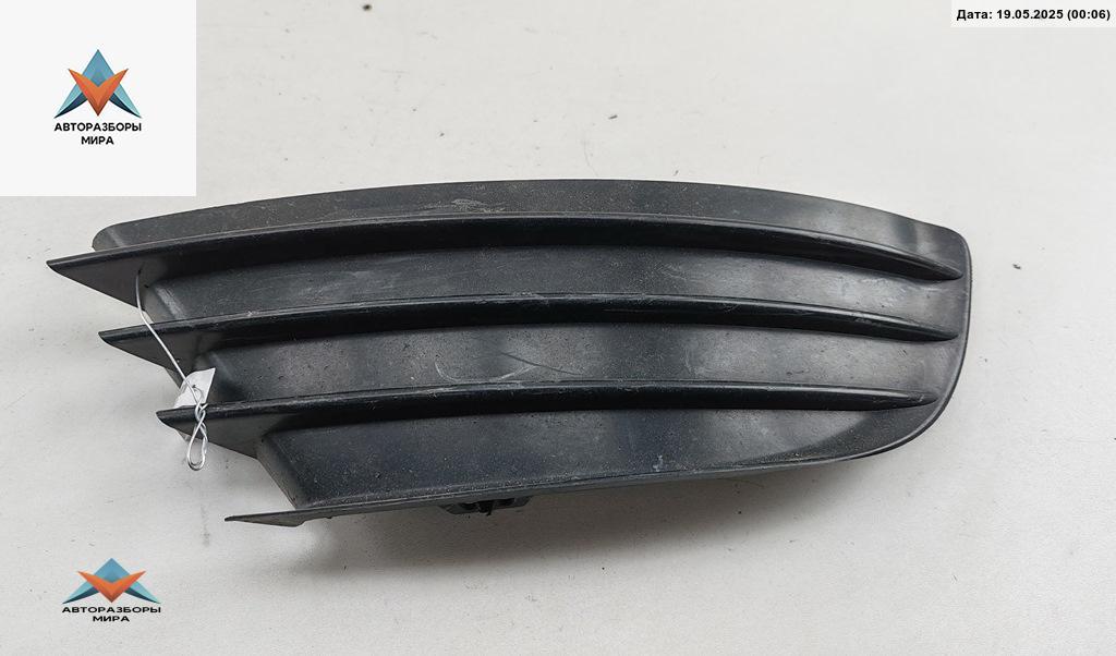 рамка фары противотуманной левой Citroen C4 1 поколение 2005, 1.6 л., бензин, МКПП, чёрный, хетчбэк 3 дв., 20106625 - фото №1