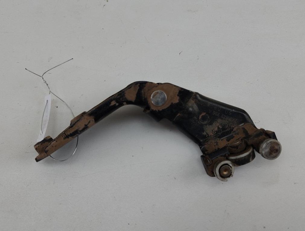 ролик двери сдвижной Volkswagen Caddy 2009, 1.4 л., бензин, МКПП, красный, фургон, 2K0843336