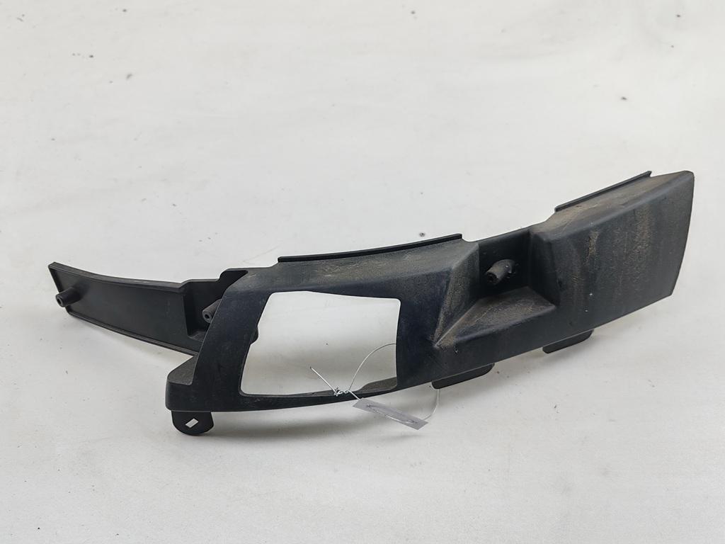 кронштейн переднего бампера Peugeot 407 2005, 2.0 л., бензин, МКПП, чёрный, универсал, 9844645980A