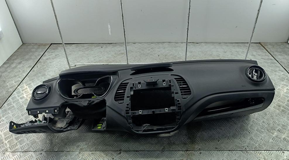 панель передняя салона (торпедо) Renault Captur 2016, 1.2 л., бензин, АКПП, серый, внедорожник 5 дв.