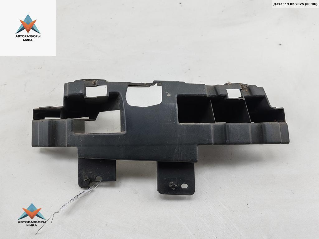 кронштейн переднего бампера Ford C-Max 1 поколение 2005, 2.0 л., бензин, АКПП, серый, минивэн, 3M51-17E856 - фото №1