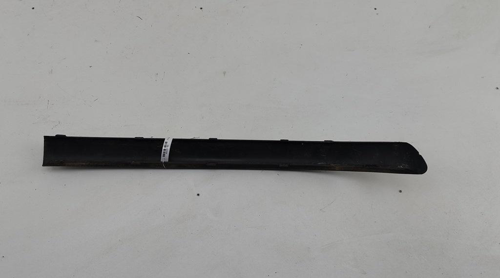 молдинг переднего бампера BMW 3 E46 2002, 2.0 л., дизель, МКПП, чёрный, универсал, 8195289