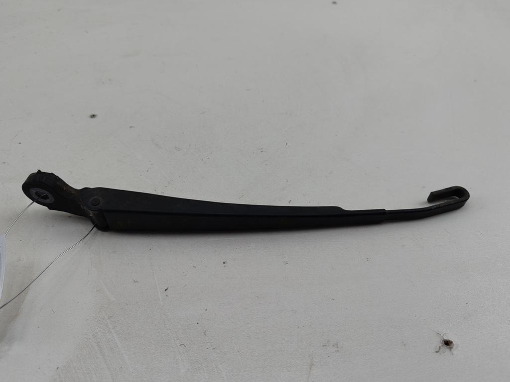 Щеткодержатель (поводок стеклоочистителя) задний Volkswagen Passat B5+ (GP) 2005, 1.9 л., дизель, АКПП, серый, универсал, 1J6955707