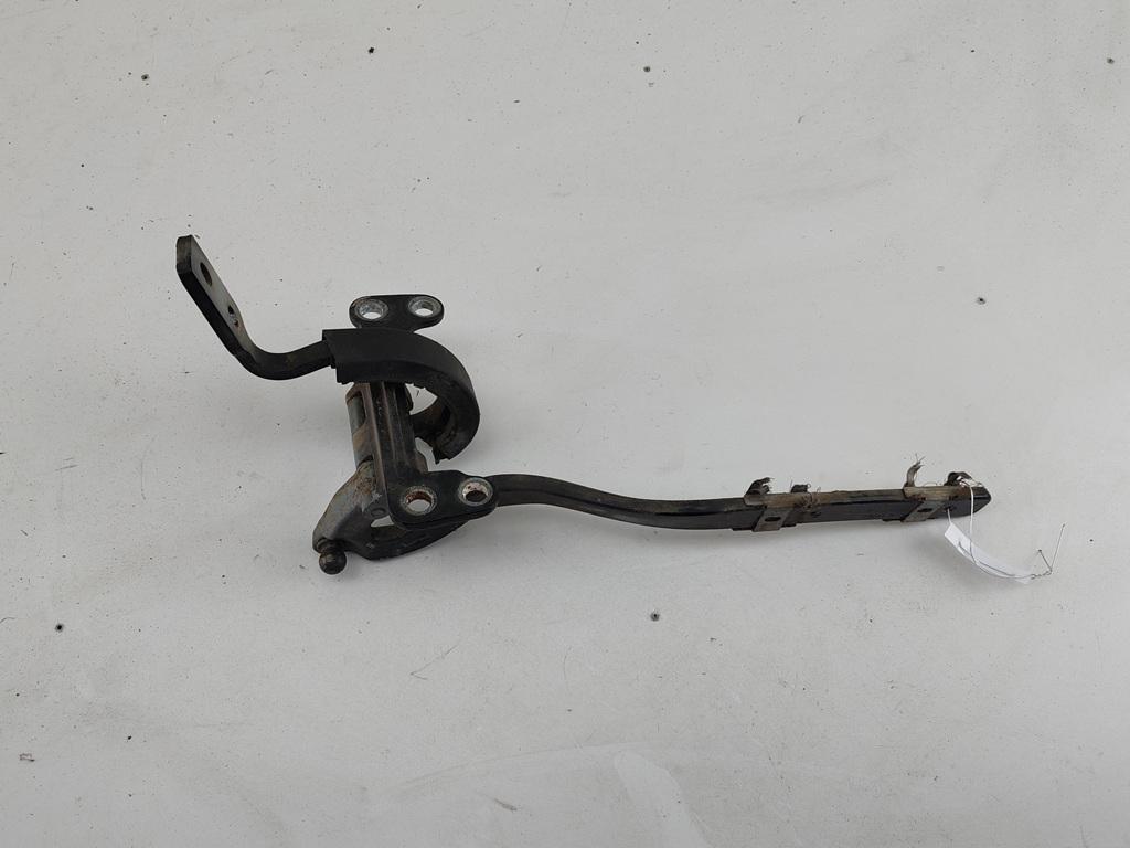 петля крышки багажника Volkswagen Touareg 2009, чёрный, внедорожник 5 дв., 7L6827301