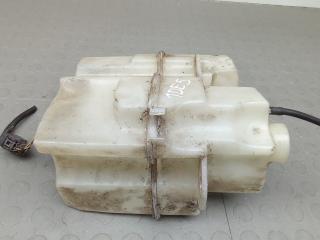 бачок омывателя Volvo V70 2 поколение 2003, 2.4 л., бензин, МКПП, универсал