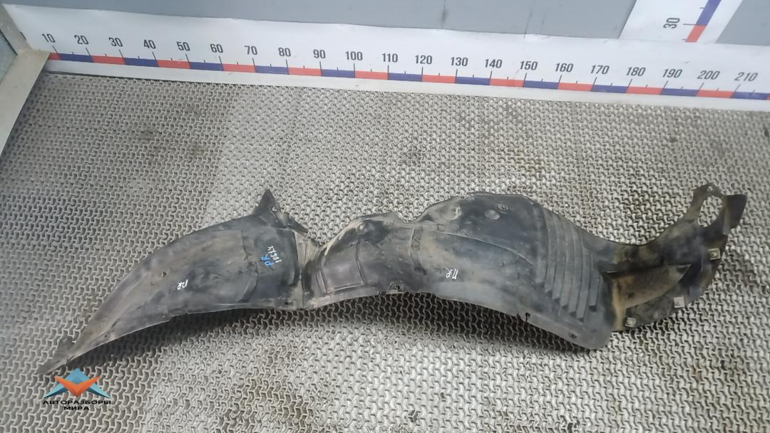 Подкрылок передний правый Mazda 6 GG 2002, 1.8 л., бензин, МКПП, универсал - фото №1