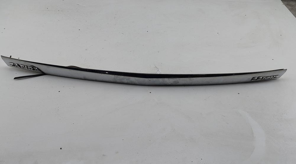 накладка подсветки номера Opel Zafira B 2005, 2.2 л., бензин, МКПП, чёрный, минивэн, 316053479