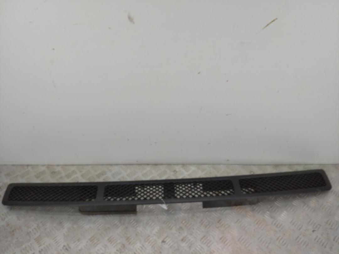 решетка капота Volkswagen LT 2005, 2.5 л., дизель, МКПП, белый, микроавтобус, 2D1819044