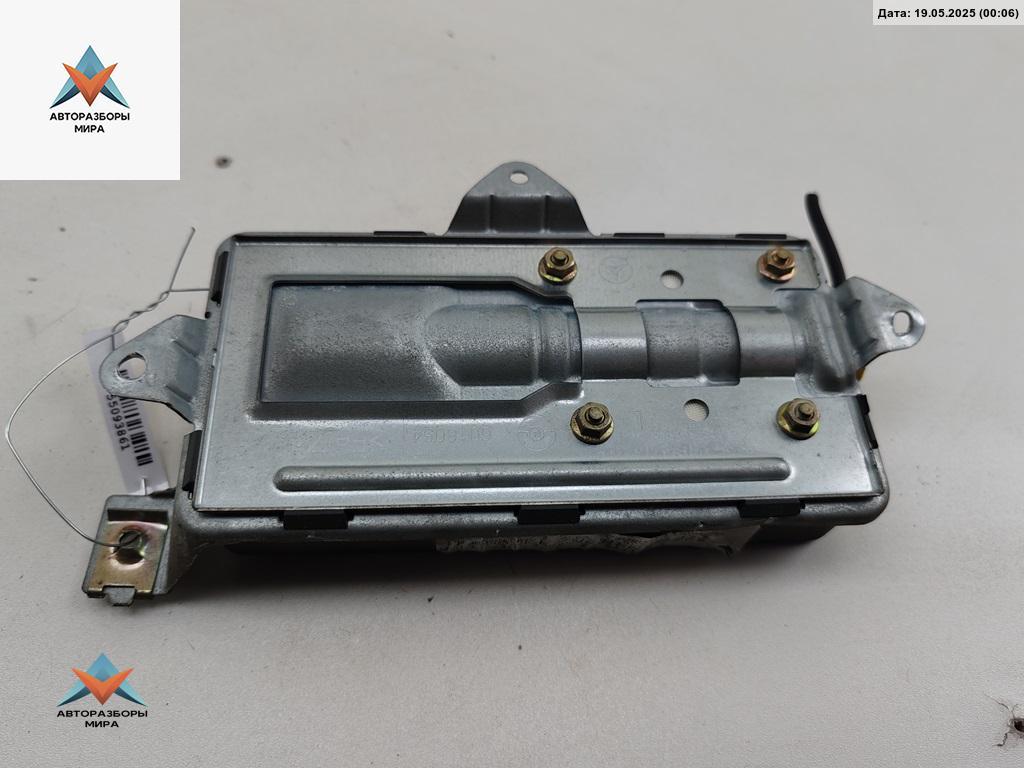 подушка безопасности дверная Mercedes-Benz Vaneo W414 2004, 1.7 л., дизель, АКПП, чёрный, минивэн, 1688600105 - фото №1