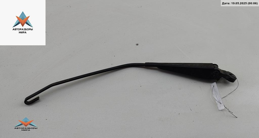 Щеткодержатель (поводок стеклоочистителя) задний Volkswagen Transporter T4 1996, 2.4 л., дизель, МКПП, белый, микроавтобус, 701955707 - фото №1