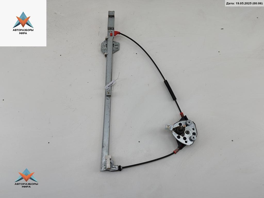 стеклоподъемник передний правый Volkswagen Transporter T4 1996, 2.4 л., дизель, МКПП, белый, микроавтобус, 701837502 - фото №1