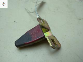 ответная часть (скоба) замка двери Volkswagen Transporter T4 1997, 2.4 л., дизель, МКПП, красный, микроавтобус, 701829734